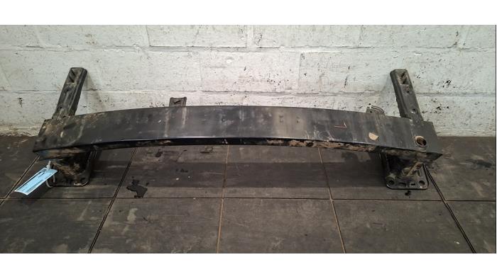 Cadre pare-chocs avant Kia Cee'D