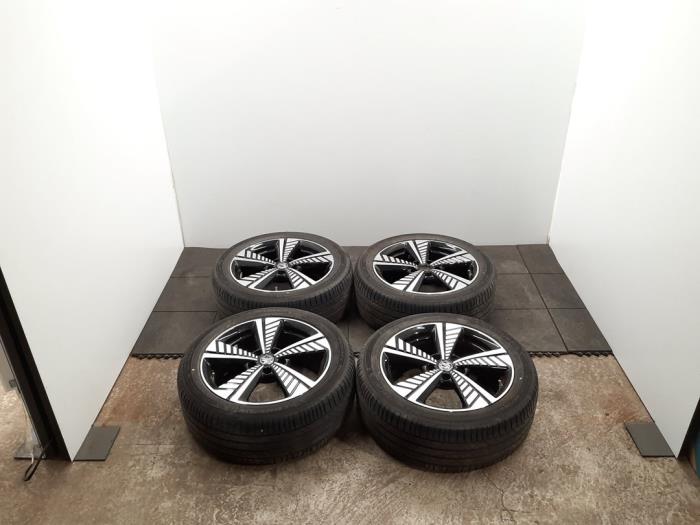 Kit jantes + pneumatiques MG ZS