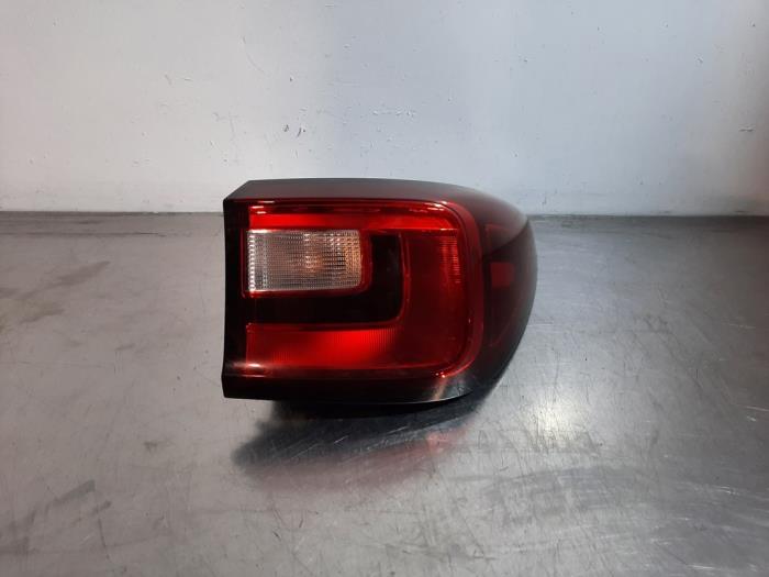 Feu arrière droit MG ZS