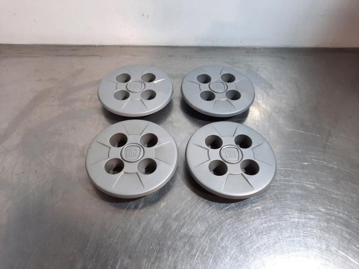 Ensemble enjoliveur Fiat Fiorino