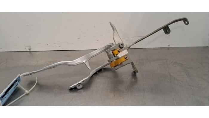 Charnière hayon BMW 3-Série