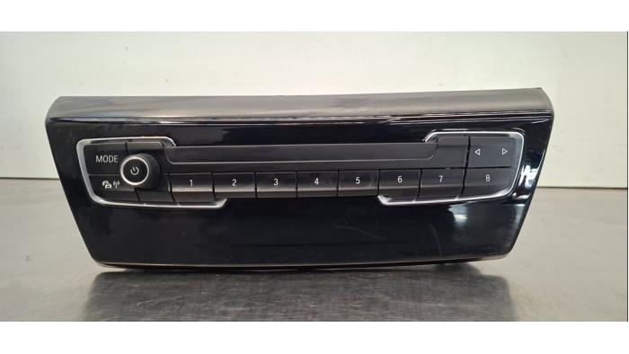 Panneau commande radio BMW 2-Série