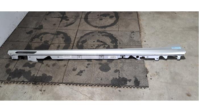 Marche-pied (list de couverture) gauche BMW 3-Série