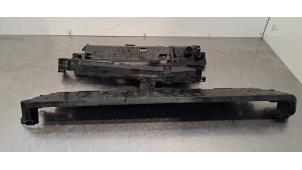 Gebruikte Frontpaneel BMW 3 serie Touring (G21) 318i 2.0 TwinPower Turbo 16V Prijs € 54,45 Inclusief btw aangeboden door Autohandel Didier