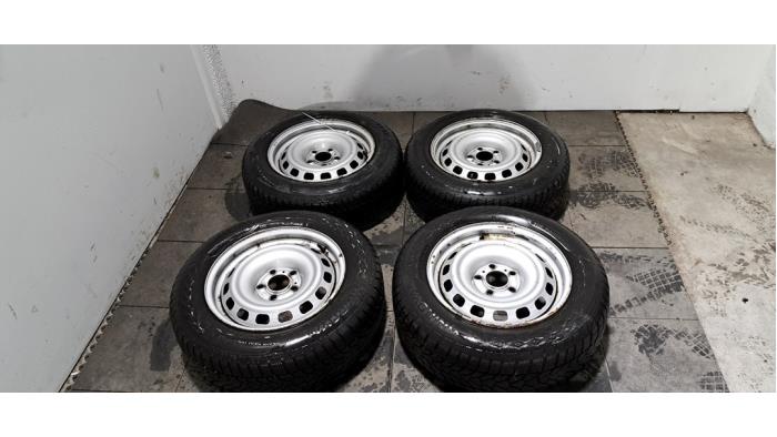 Kit jantes + pneus d'hivers Peugeot Partner