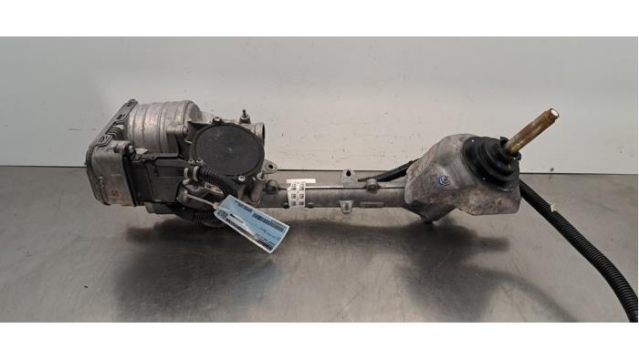 Boîtier de direction assistée Peugeot 5008