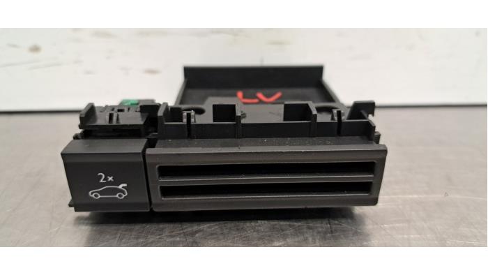 Commutateur hayon Peugeot 3008