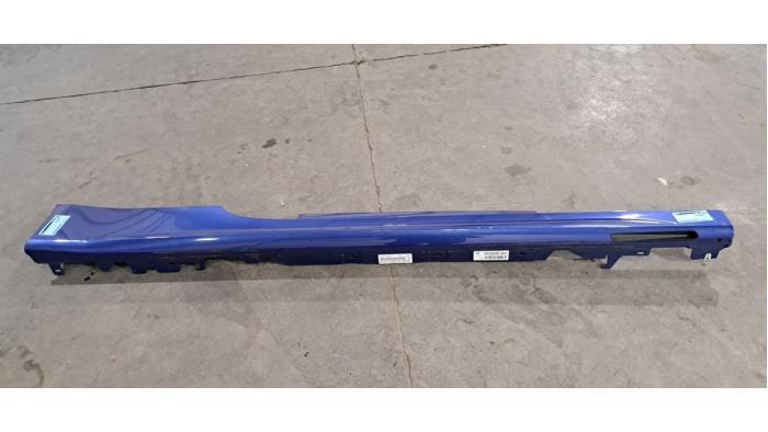 Marche-pied (list de couverture) droite BMW 4-Série