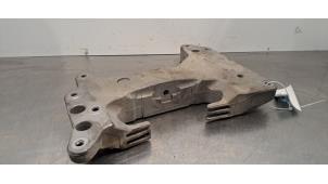 Gebruikte Versnellingsbak Steun BMW 3 serie Touring (G21) 318i 2.0 TwinPower Turbo 16V Prijs € 102,85 Inclusief btw aangeboden door Autohandel Didier