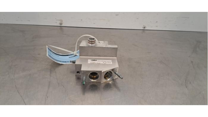 Valve d'expansion clim Peugeot 5008