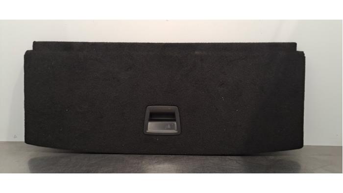 Coffre tapis Peugeot 5008