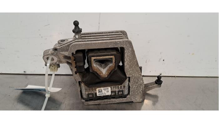 Motorsteun van een BMW 1 serie (F40) 128ti 2.0 TwinPower 16V 2023