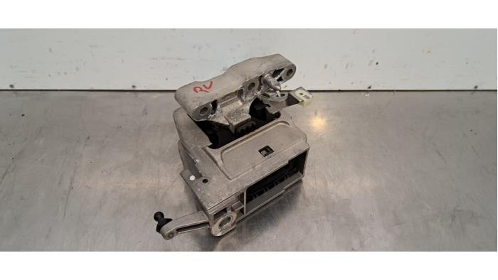 Motorsteun van een BMW 1 serie (F40) 128ti 2.0 TwinPower 16V 2023