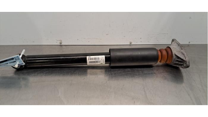 Schokdemper rechts-achter van een BMW 1 serie (F40) 128ti 2.0 TwinPower 16V 2023