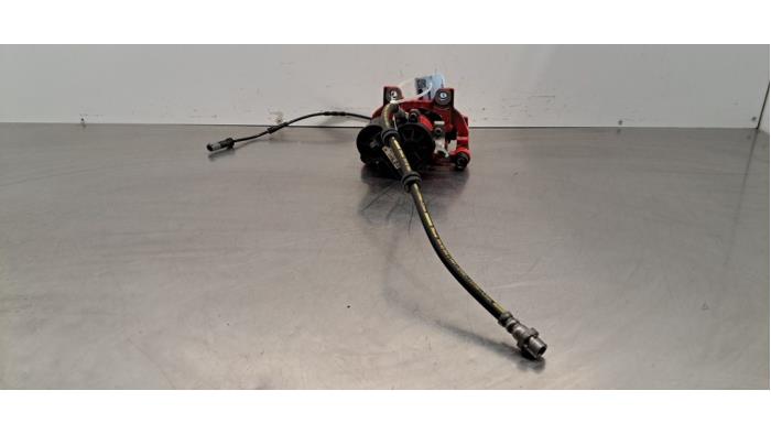 Remklauw (Tang) rechts-achter van een BMW 1 serie (F40) 128ti 2.0 TwinPower 16V 2023