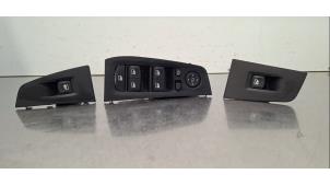 Gebruikte Combischakelaar ramen BMW 1 serie (F40) 128ti 2.0 TwinPower 16V Prijs € 54,45 Inclusief btw aangeboden door Autohandel Didier