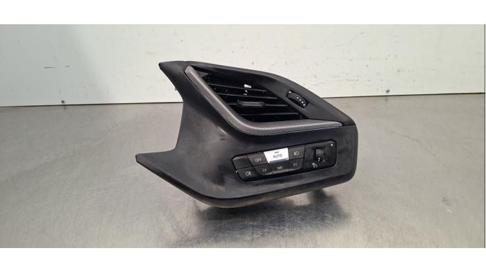 Grille aération tableau de bord BMW 1-Série