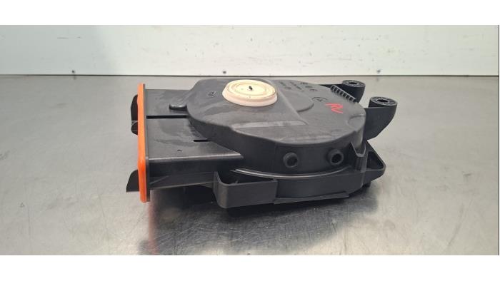 Luidspreker van een BMW 1 serie (F40) 128ti 2.0 TwinPower 16V 2023