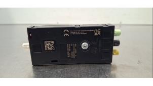 Gebruikte Antenne Versterker BMW 1 serie (F40) 128ti 2.0 TwinPower 16V Prijs € 54,45 Inclusief btw aangeboden door Autohandel Didier