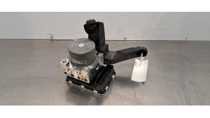 Gebruikte ABS Pomp BMW 1 serie (F40) 128ti 2.0 TwinPower 16V Prijs € 332,75 Inclusief btw aangeboden door Autohandel Didier