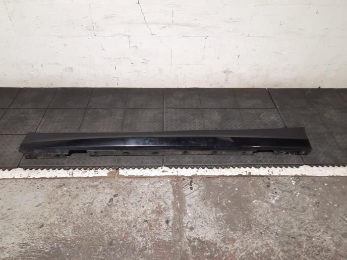 Jupe gauche BMW 1-Série