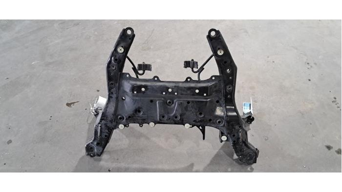 Subframe van een BMW 1 serie (F40) 128ti 2.0 TwinPower 16V 2023