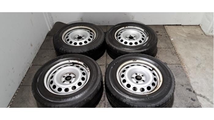 Kit jantes + pneumatiques Peugeot Expert