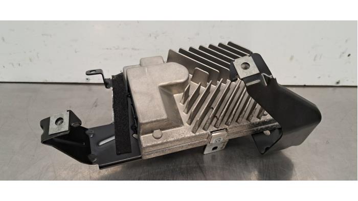 Amplificateur radio BMW 2-Série