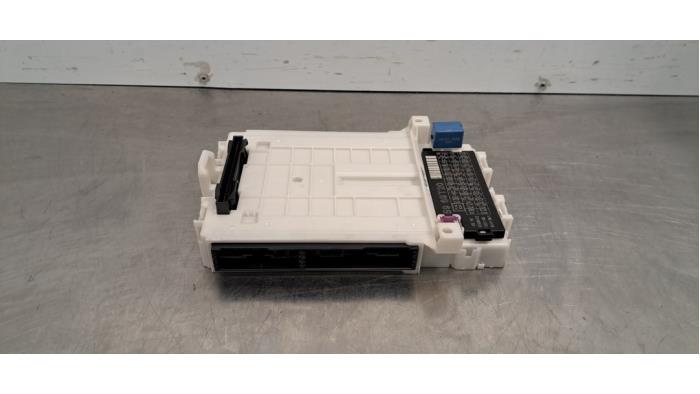 Boîte à fusibles Suzuki Swift