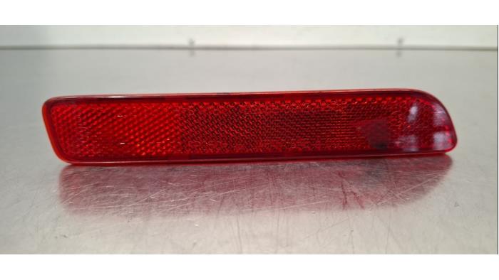 Hayon réflecteur gauche Suzuki Swift