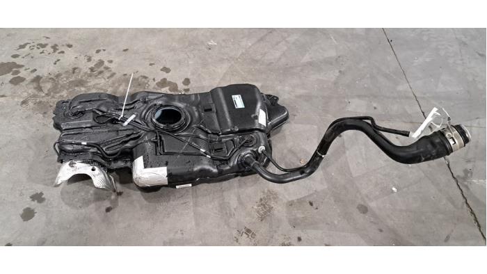 Réservoir de carburant Peugeot 5008