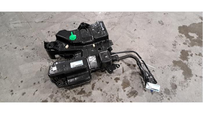 Réservoir Adblue Peugeot Expert