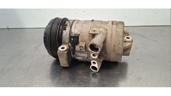 Pompe clim Renault Alaskan