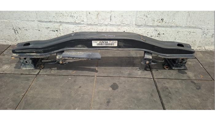 Cadre pare-chocs avant Renault Alaskan