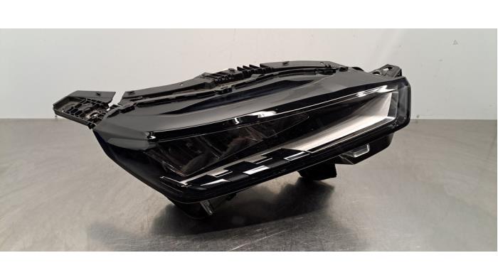 Phare droit Peugeot 3008