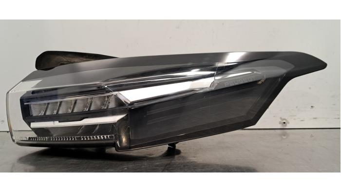Oikea takavalo Peugeot 308