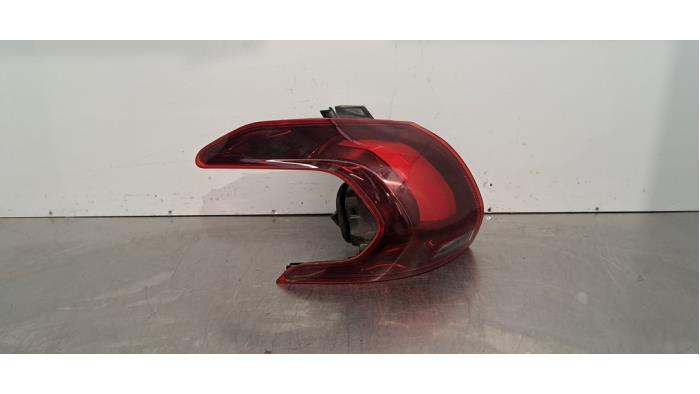 Feu arrière gauche Peugeot 2008