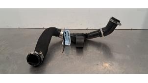 Gebruikte Intercooler Buis Opel Astra L (F3/FB/FM/FP) 1.2 Turbo 110 12V Prijs € 48,40 Inclusief btw aangeboden door Autohandel Didier