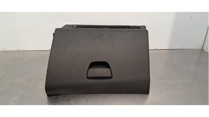 Boîte à gants Peugeot 2008