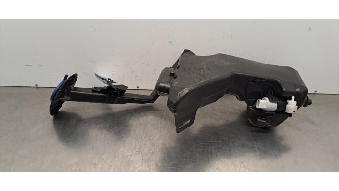 Réservoir lave-glace avant Mercedes E-Klasse