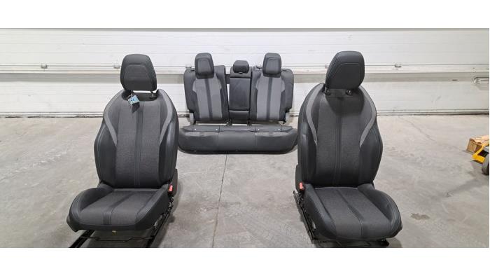 Kit revêtement (complet) Peugeot 308