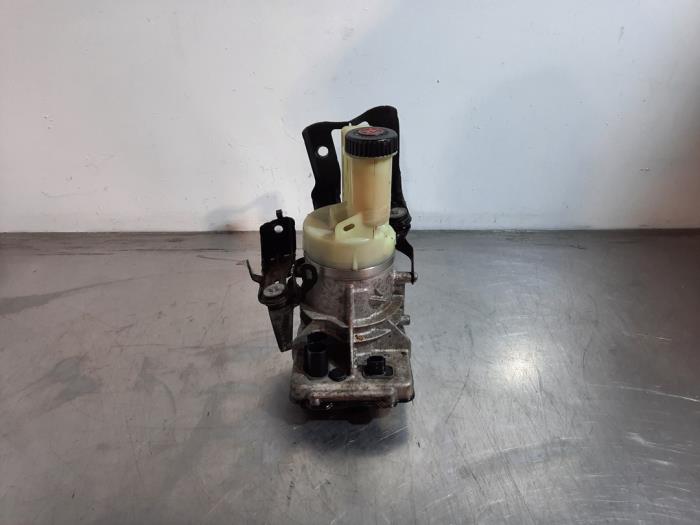 Pompe direction assistée Renault Master