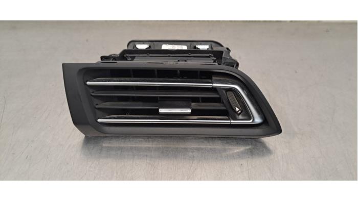 Grille aération tableau de bord Peugeot 308