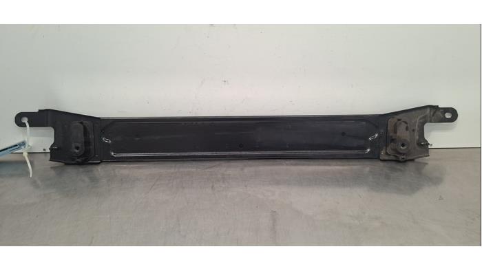 Barre radiateur Peugeot 3008
