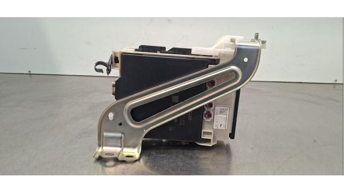 Ordinateur contrôle fonctionnel Lexus UX