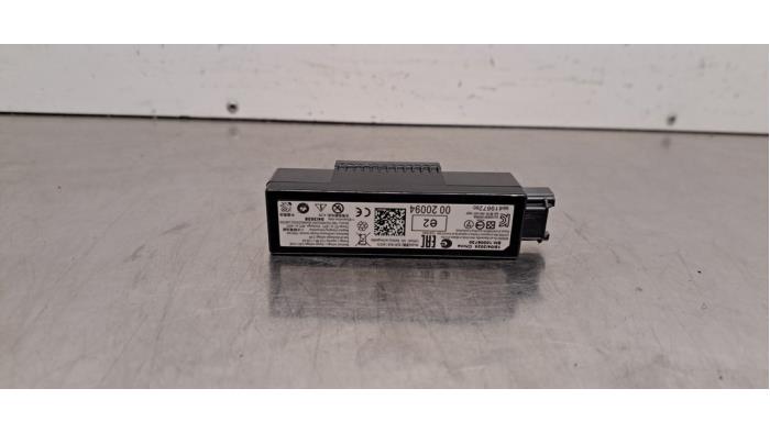Antenne amplificateur Peugeot 3008