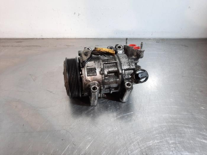 Pompe clim Peugeot 2008