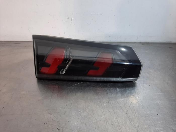 Feu arrière gauche Peugeot 2008