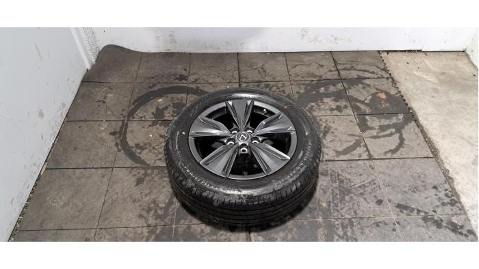 Jante + pneumatique Lexus UX