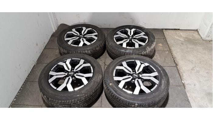 Kit jantes + pneumatiques Dacia Duster